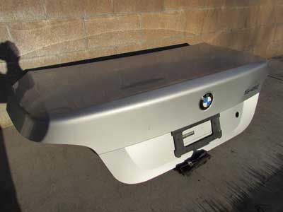 BMW Trunk Lid 41627122441 E60 525i 530i 545i 550i M5 Sedan